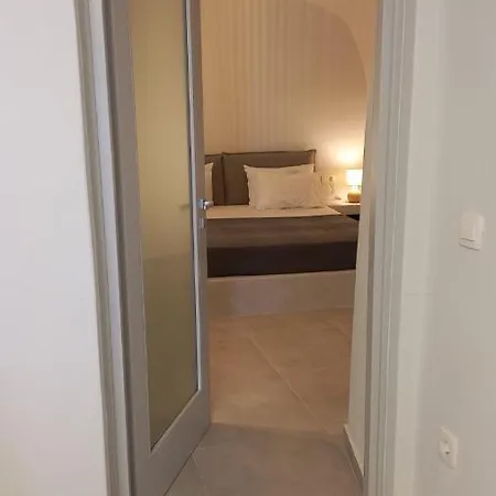 Cueva House * Vóthon