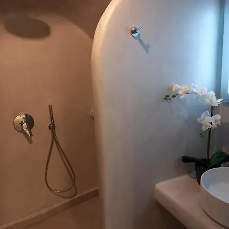 Cueva House * Vóthon