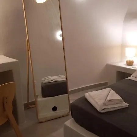 Cueva House アパート